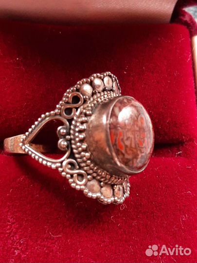 Серебряное кольцо с динобоном