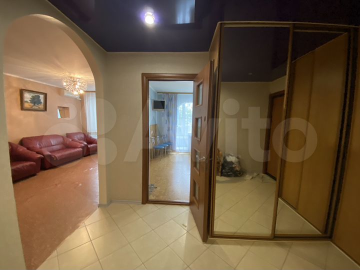 3-к. квартира, 85 м², 3/9 эт.