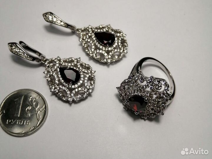 Элитная бижутерия с гранатом