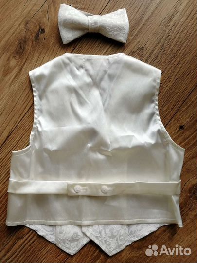 Жилет для мальчика праздничный