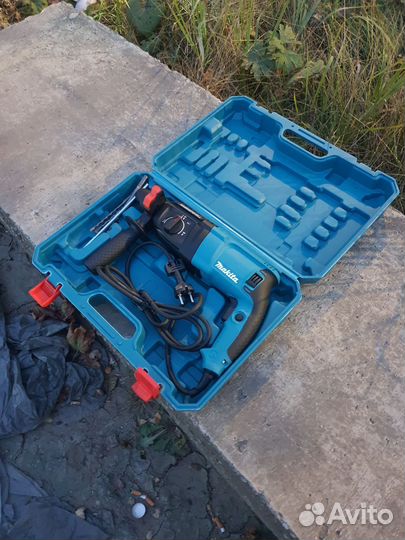 Перфоратор makita