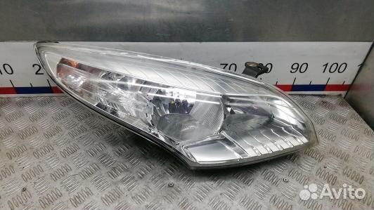 Фара правая renault megane 3 (HEA18MU01)