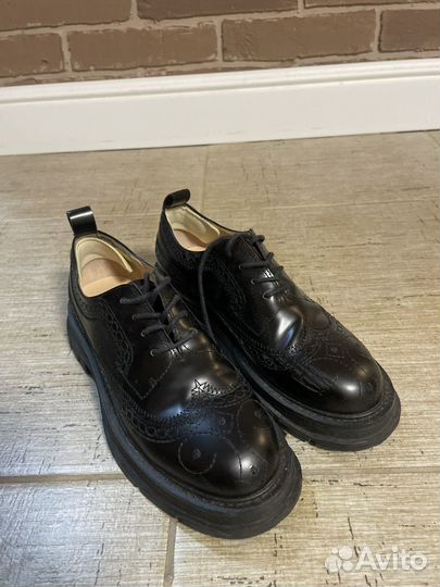 Полуботинки женские 38 Tendance