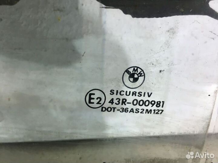 Стекло задней правой двери