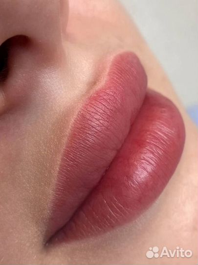 Перманентный макияж бровей губ татуаж