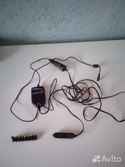 Автомобильное зарядное устройство для ноутбука