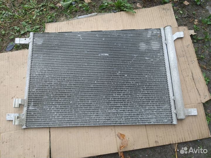 Радиатор кондиционера Volkswagen Tiguan 2