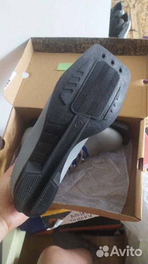 Лыжные ботинки