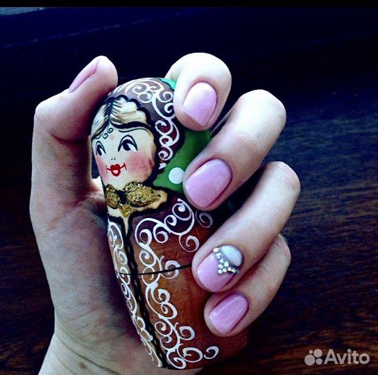 Мастер маникюра педикюра, оформление бровей