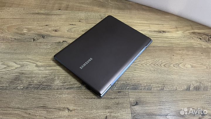 Ультрабук Samsung