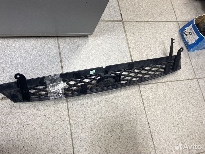 Решетка радиатора ford