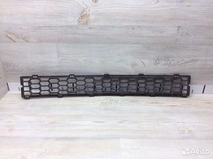 Решетка в бампер центральная Chevrolet Captiva