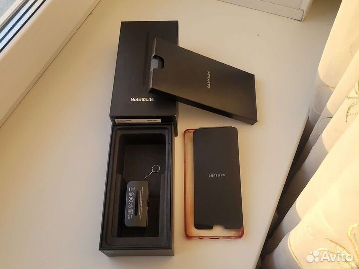 Коробка от телефона Samsung galaxy note 10 lite