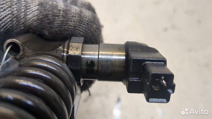 Форсунка топливная Volkswagen Passat 6