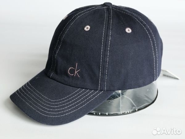 Классическая бейсболка 