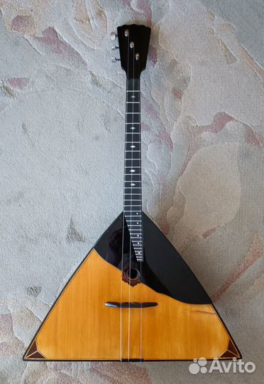 Балалайка мастера Б.И. Валиулина