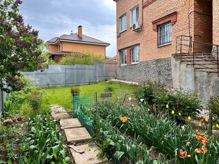 3-к. квартира, 91 м², 2/3 эт.