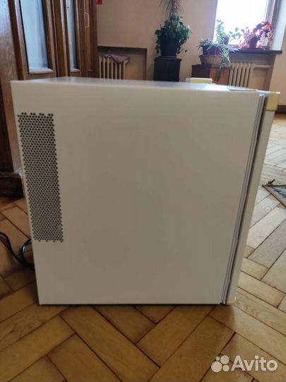 Холодильник мини бар