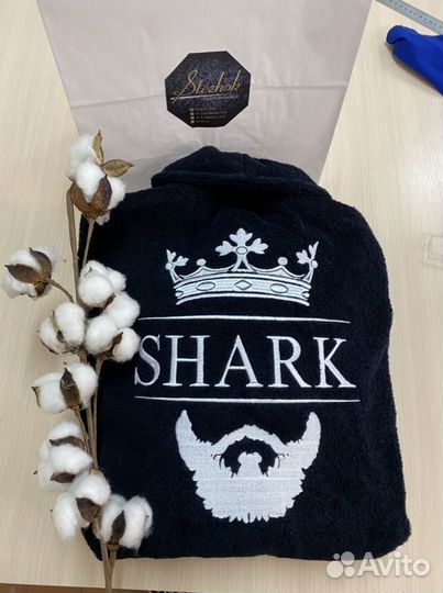 Вышивка на одежде логотипов