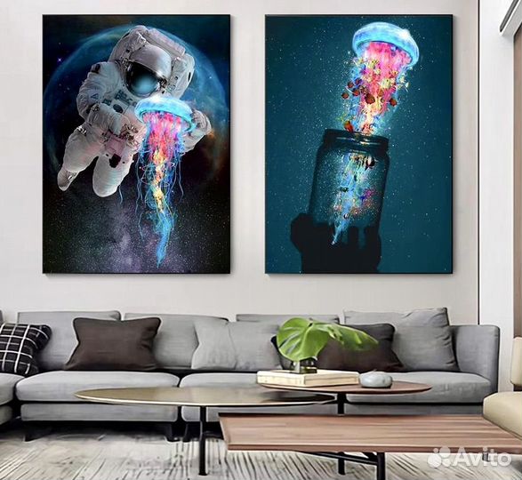 Яркая картина в интерьер