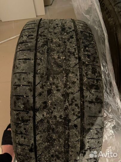 Tracmax Transporter RF09 235/45 R18