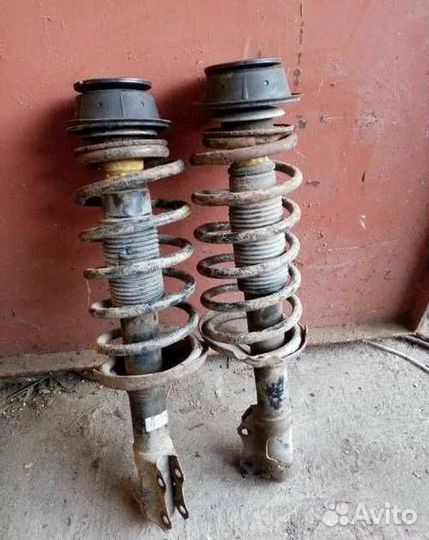 Стойки передние volkswagen golf 3