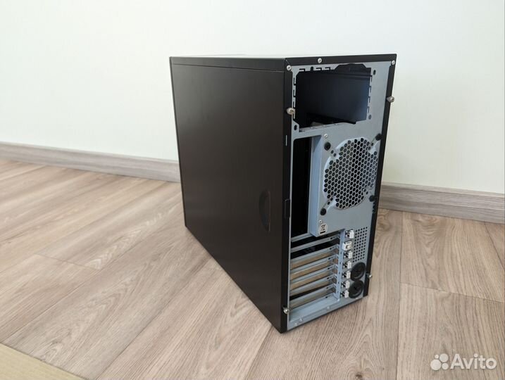 Корпус компьютерный Gigabyte