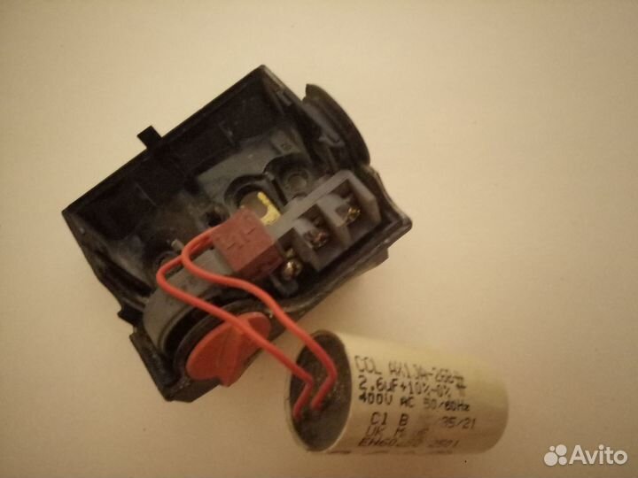 Реле, конденсаторы, водяной насос, термодатчик