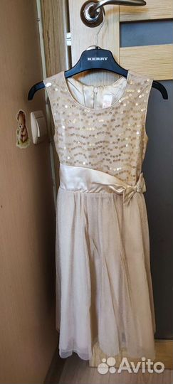 Нарядное платье для девочки 6-7 лет