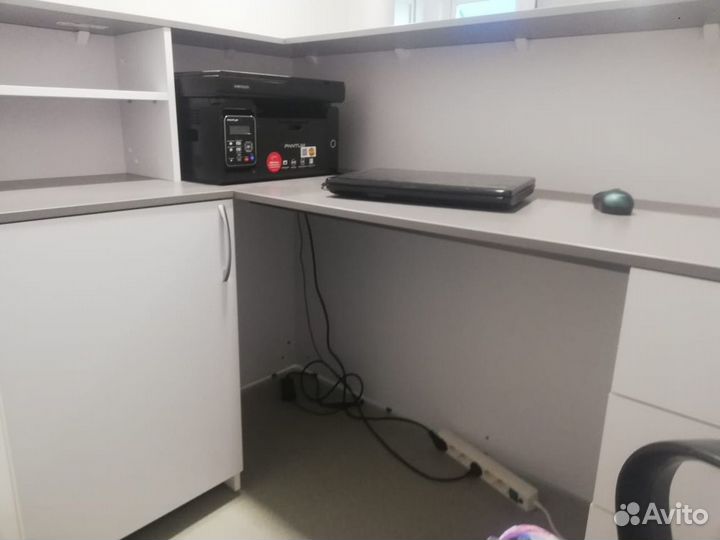 Стойка ресепшн