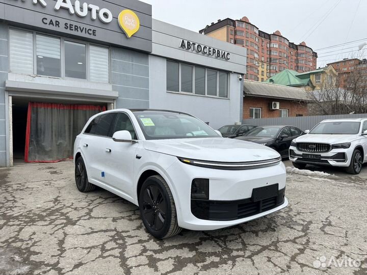 LiXiang L6 1.5 AT, 2025, 10 км