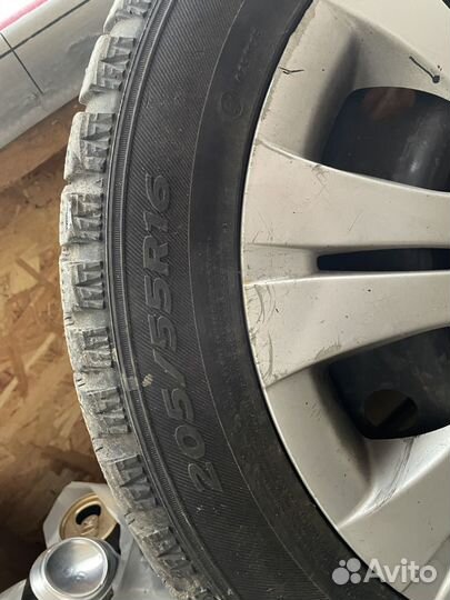 Hankook Winter I'Pike 205/55 R16