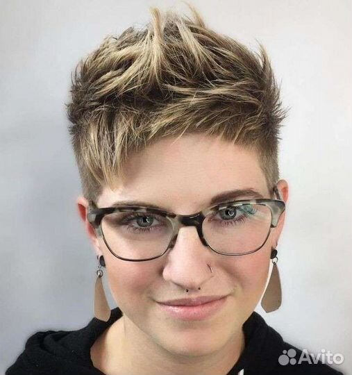 Стилист парикмахер колорист