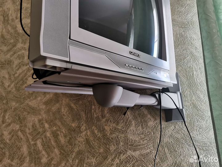 Телевизор Oniks рабочий с пультом д/у