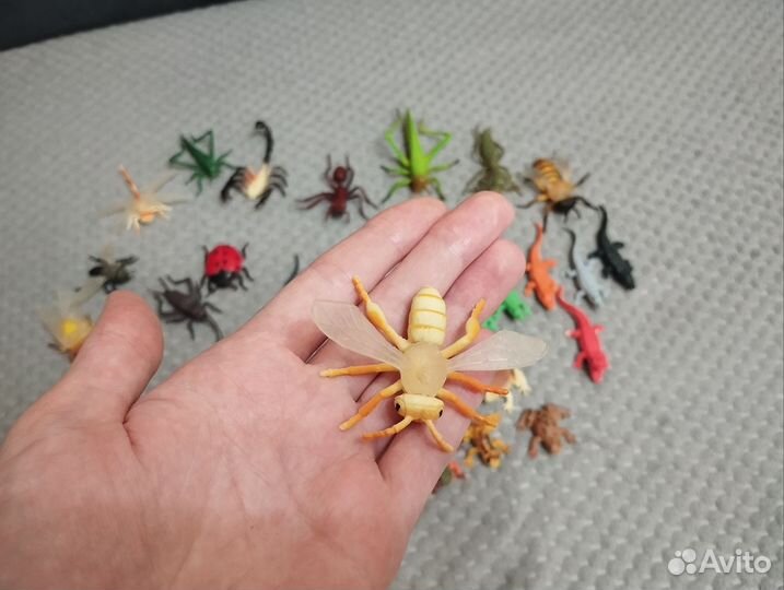 Набор насекомых и подводных обитателей