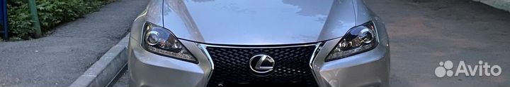 Фары на Lexus IS250