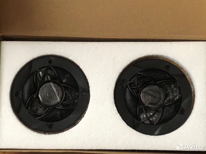 Динамики в авто Lanzar VX430