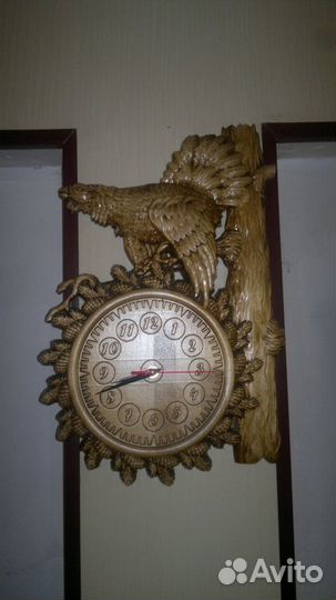 Часы из массива дерева