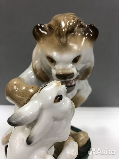 Статуэтка лфз « Заяц во хмелю»