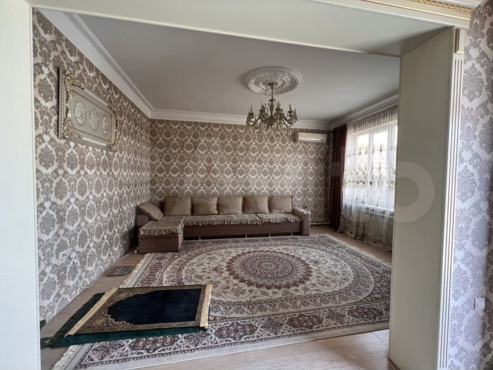 Дом 260 м² на участке 4 сот.