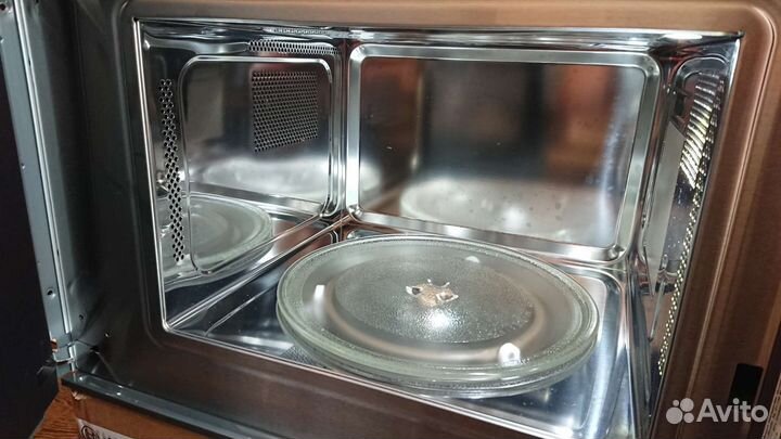 Встраиваемая микроволновая печь Bosch BFL524MB0