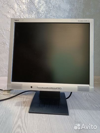 Монитор NEC 17