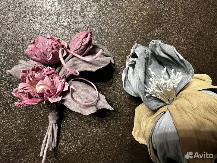 Брошь ручной работы из кожи и велюра новая