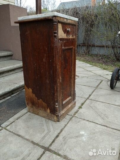 Тумбочка старинная