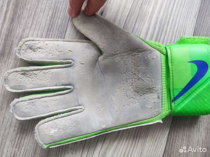 Вратарские перчатки nike