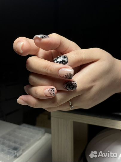 Маникюр, педикюр, наращивание ногтей