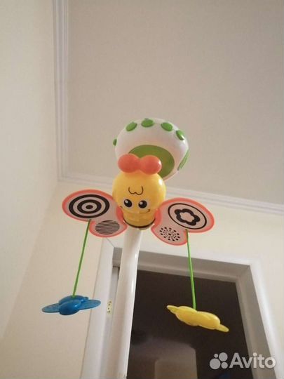 Музыкальный мобиль на кроватку