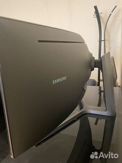 Монитор изогнутый для компьютера samsung