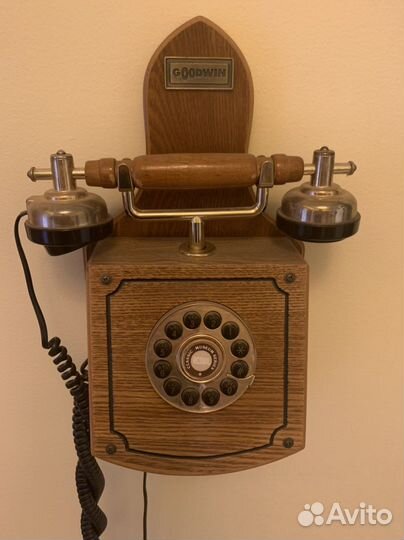 Телефон настенный