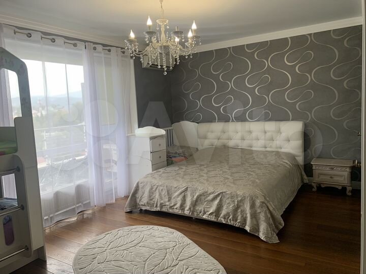 3-к. квартира, 114 м², 12/18 эт.
